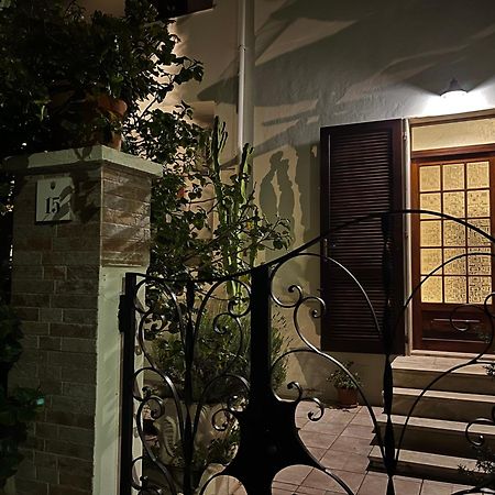 Tap Apartments - In Independent House With Private Garden Alghero Kültér fotó